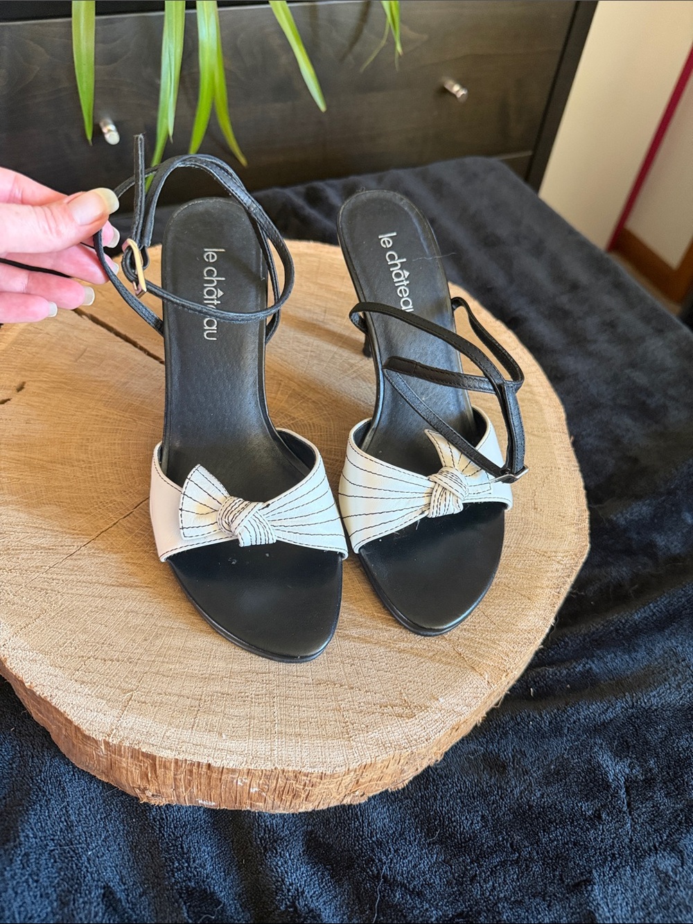 le chateau Black and White Knotted Front Heel Sandals
